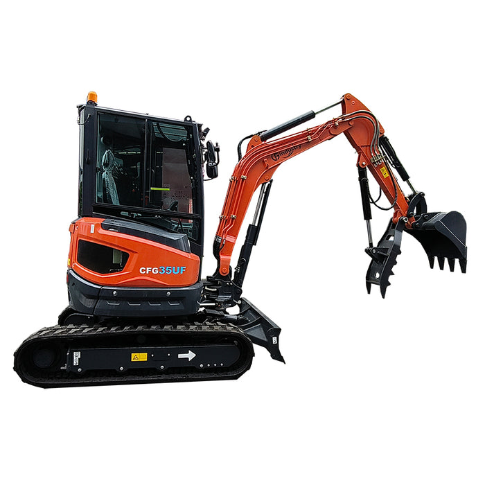 3.5 Ton, Kubota Diesel Engine Mini Excavator w/ Hydraulic Thumb | CFG-35UF