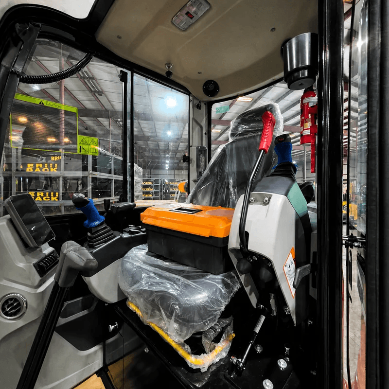 Enclosed Cab with AC / Heat