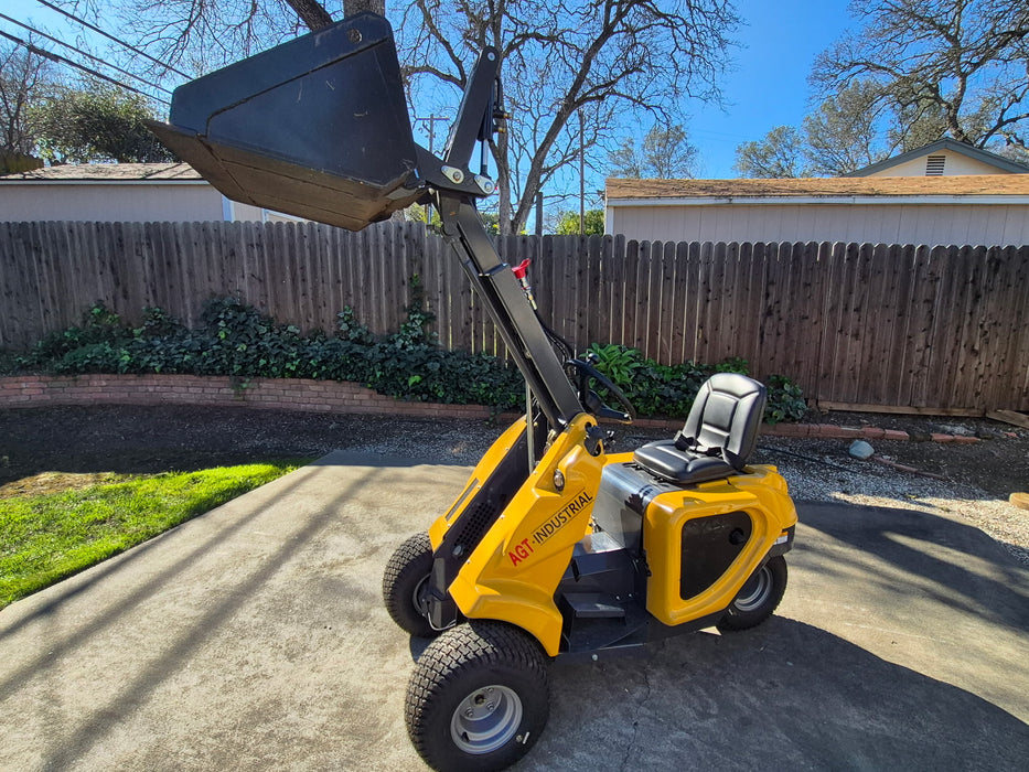 0.7 Ton, RATO Engine Front End Mini Loader | HR230
