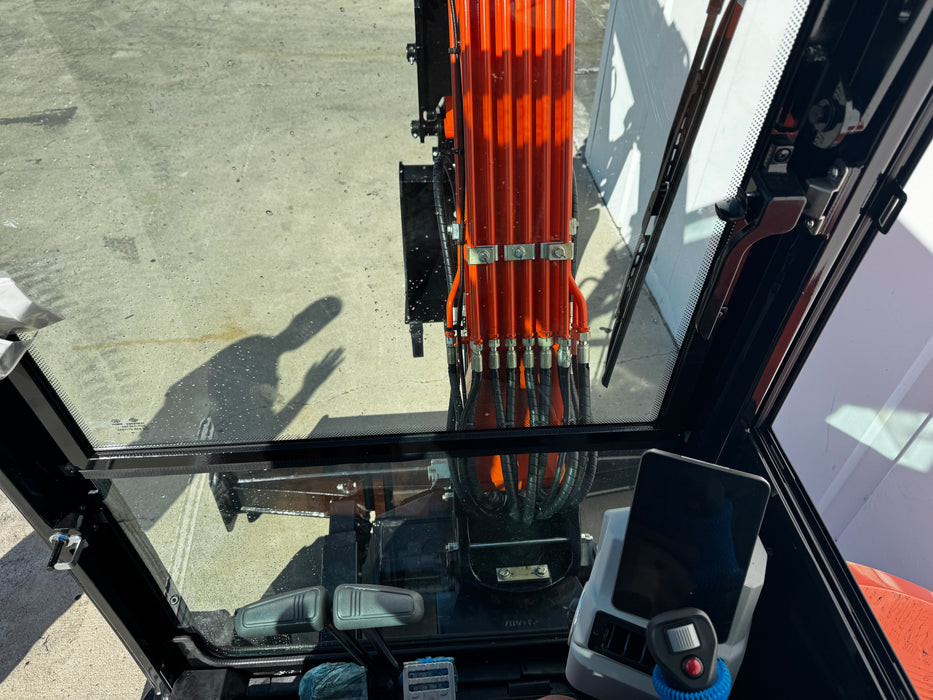 UPGRADED 4 Ton Excavator W/ Kubota Diesel, AC Cab, and Hydraulic Thumb | CFG-45UF