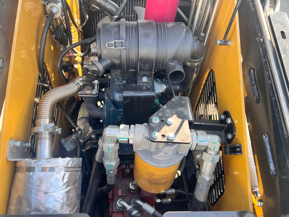 1.4 Ton, Kubota Diesel Engine 27HP Mini Skid Steer | KKT27