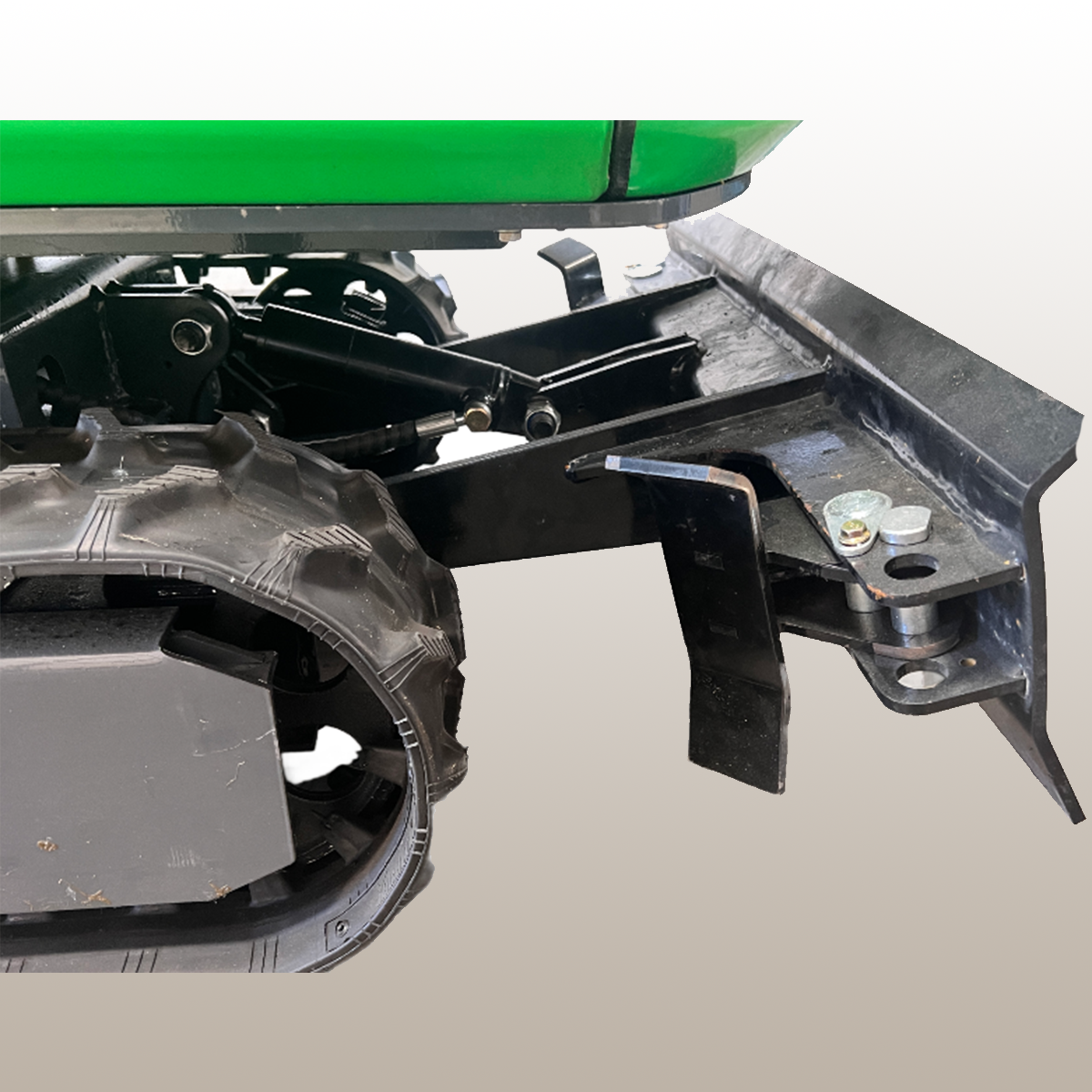 Expandable Tracks